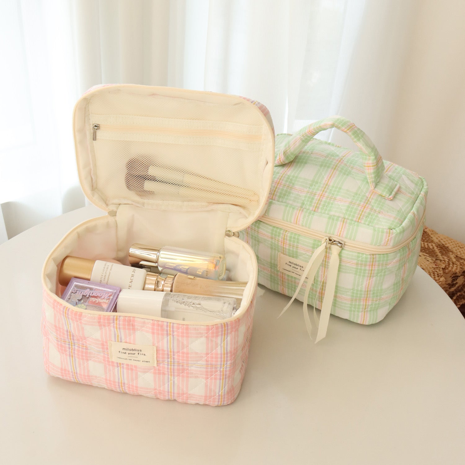 Xintian plaid quilted cute cosmetic bag  explosion large-capacity toilet bag women's cosmetics storage bag
