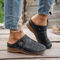 summer new arrival: plus-size platform clog slippers for cross-border e-commerce. sizes 36-43 available. wholesale options available. dropshipping to  and