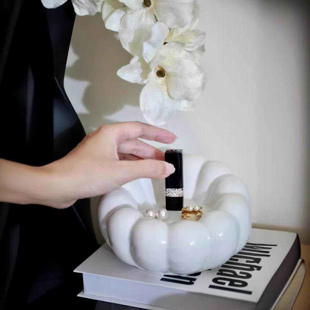 Stylish desktop internet celebrity photo props jewelry storage ceramic tray key ring storage creative display