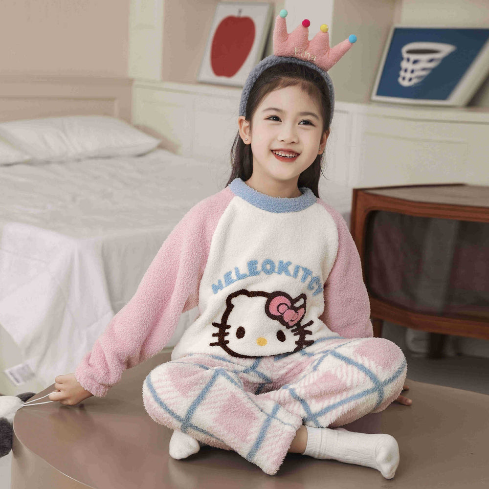 Children's cartoon hello kitty pajamas girls' half velvet coral velvet fleece-linedheattechwinter home clothes cotton