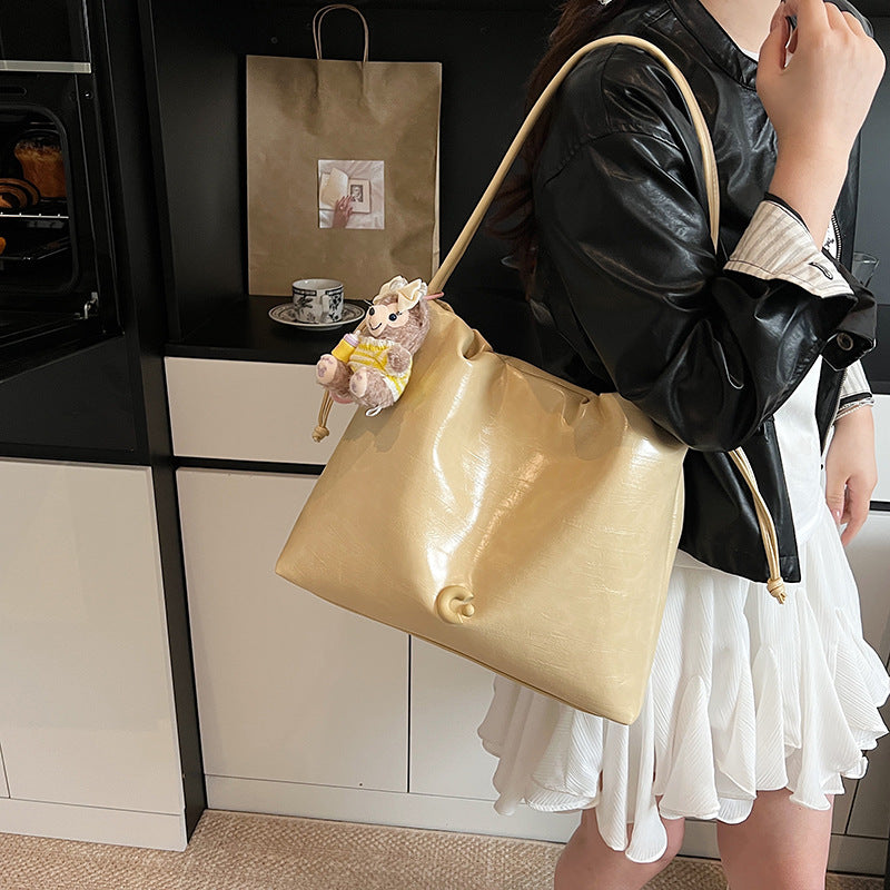 Cross-border textured bucket bag wholesale 2025 new trendy high-end niche women's bag versatile single shoulder messenger tote bag