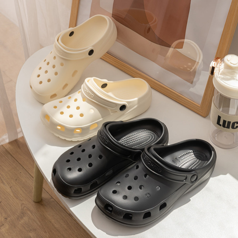 Collection of croc shoes eva croc shoes men's 2025 new beach anti-odor stomping on shit slippers women's summer outer
