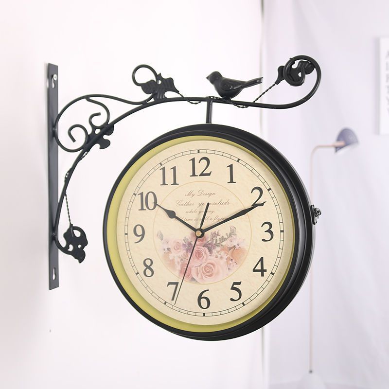 European style iron double-sided wall clock, creative rustic hanging clock, modern living room wall clock, bedroom clock, silent large size
