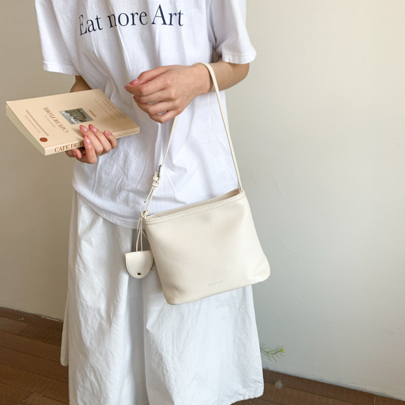 Fashion mobile phone bag women's bag 2025 Korean version niche ins versatile cute Korean version messenger bag multi-color shoulder bag
