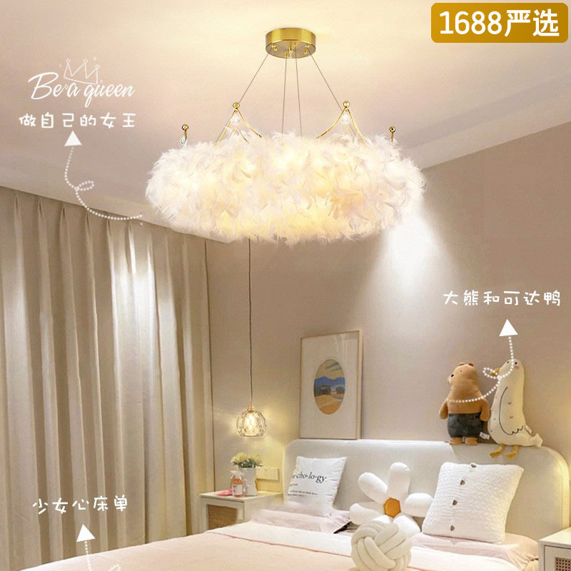 [Strict selection] Bedroom chandelier master bedroom feather lamp cream wind Internet celebrity crown lamp girl room cloakroom lamp