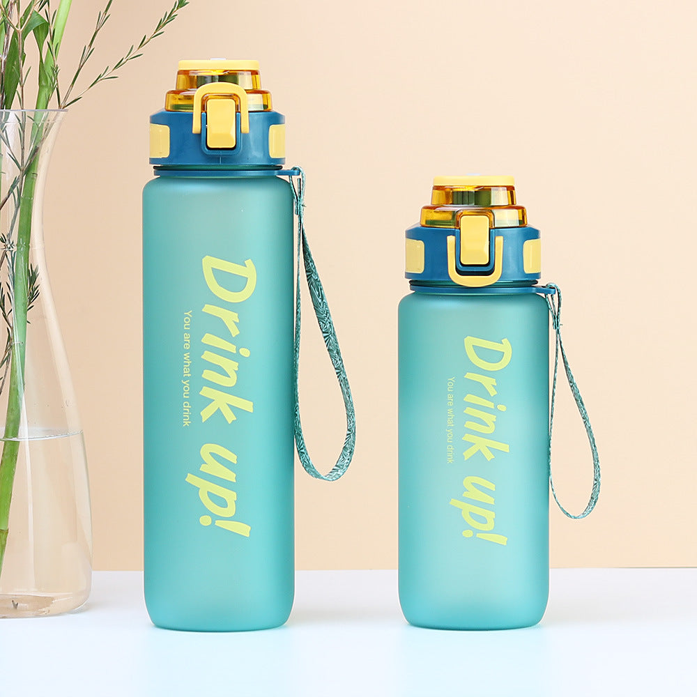 Factory customized cross-border plastic water bottle: stylish, portable, high-capacity, durable, and leak-proof for outdoor sports