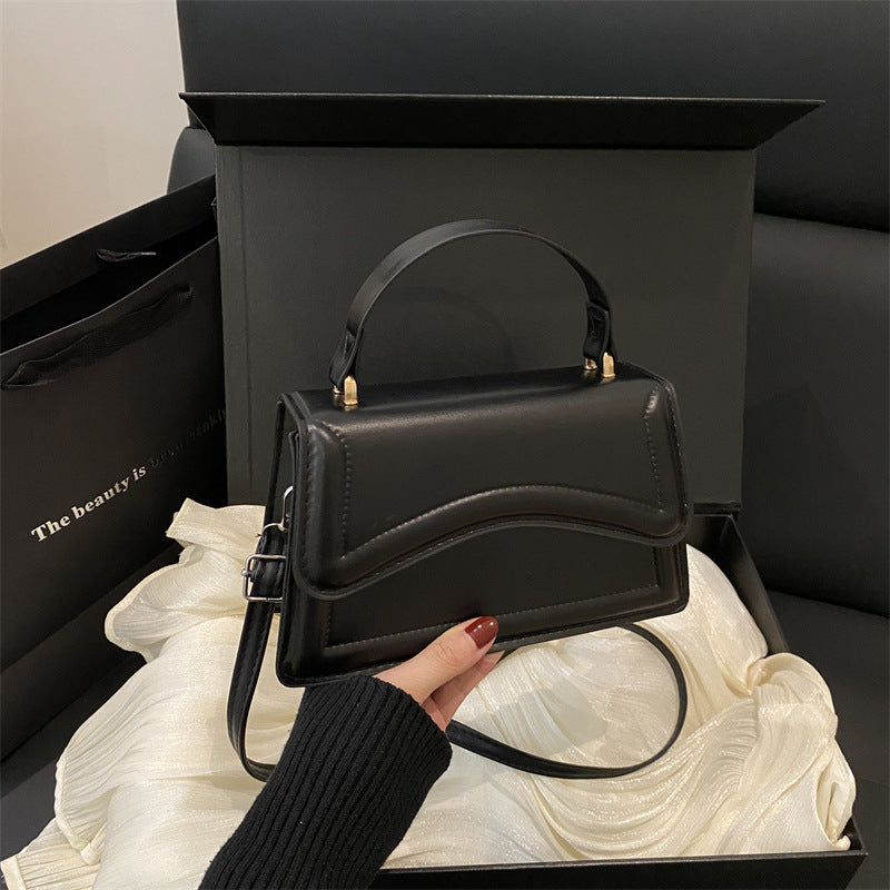 Cross-border simple and fashionable small square bag, personalized and beautiful handbag, spring 2025 new shoulder bag, commuter messenger bag