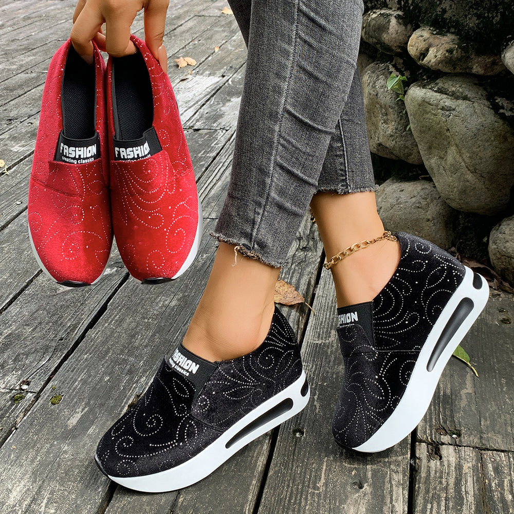 Wholesale women's plus size loafers: new spring/autumn collection - round toe, platform, chunky sole, athletic casual, versatile flats