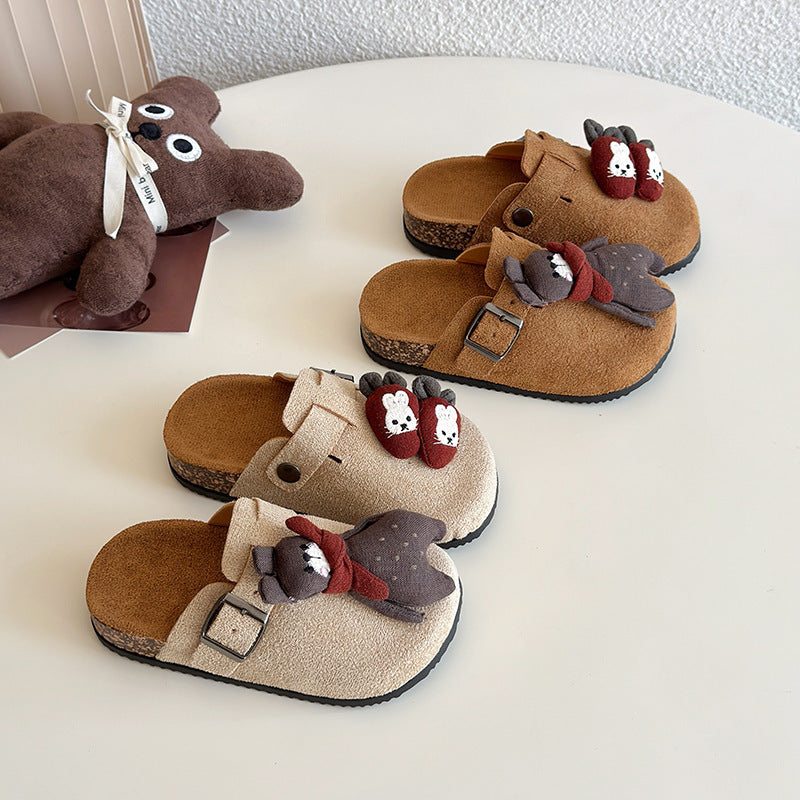 2025 spring/autumn new cartoon birkenstock-style shoes for girls: retro soft-soled, cute closed-toe, warm outdoor slippers