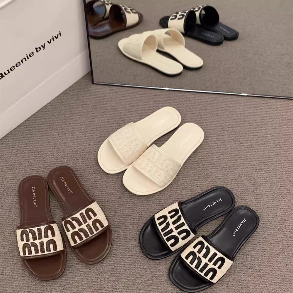 2025 french retro slippers women's flat summer outdoor new korean style fashion roman beach vacation sandals