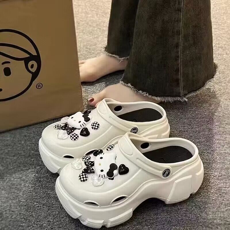 Women's clogs - new 2024 summer collection: chunky sole, non-slip, trendy office-ready, height-increasing, closed-toe sandals for beach and everyday wear