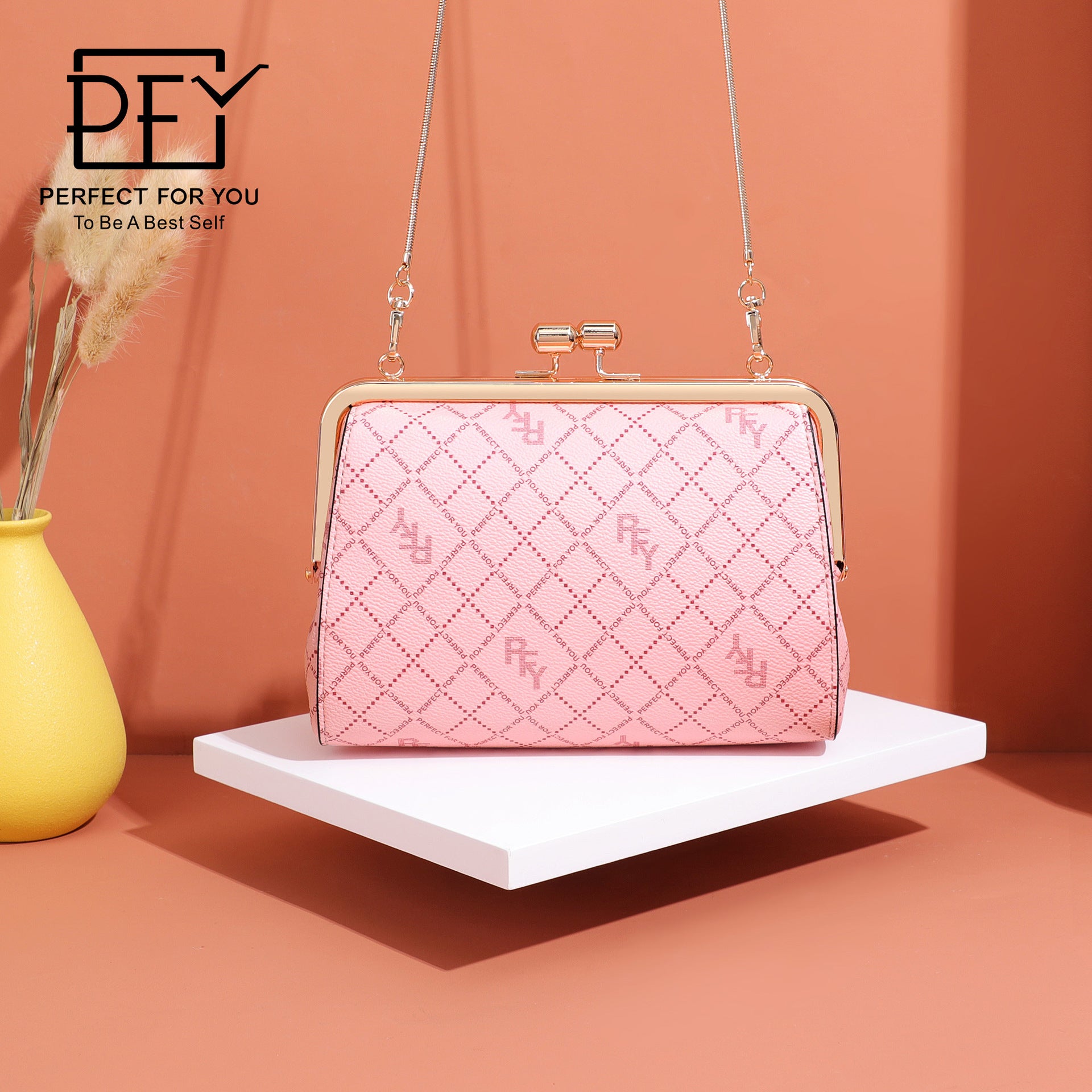 Fashion commuter big-name women's bags, presbyopia messenger bags, versatile retro bags for women, high-end foreign-style metal gold bags