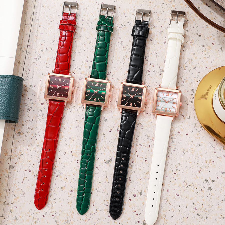 New fashion women's crocodile-embossed leather belt watch - square roman numeral quartz wristwatch for students (export model)