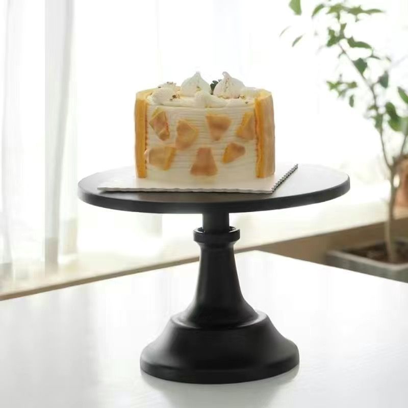 Casual side table small apartment iron art small round table cream style sofa side small coffee table bedside iron art coffee table corner table