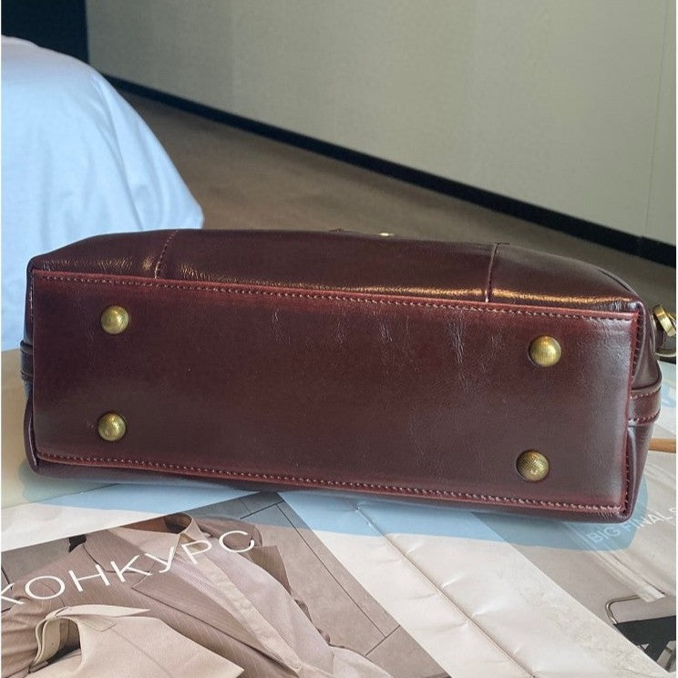 First-layer cowhide 2025new arrival oil wax leather women's shoulder crossbody ins style fashioncasualeasiest for matchclassy bag