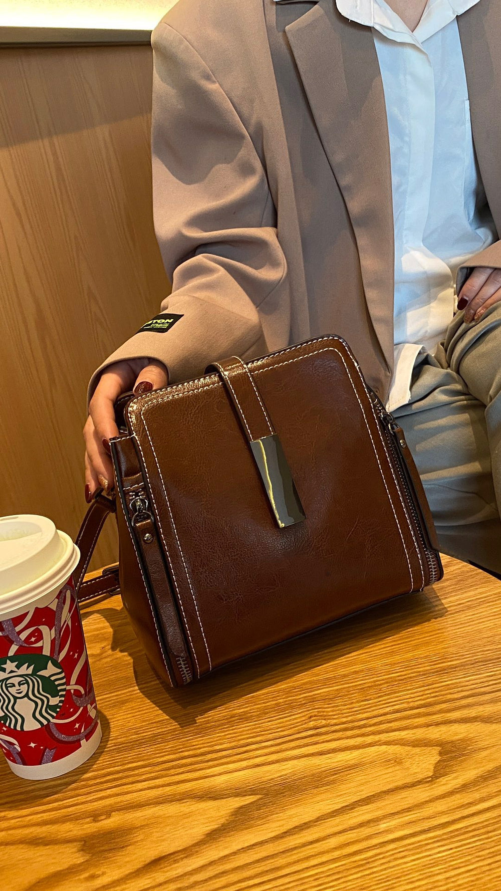 Fashion genuine leather women's bag crossbody bag women's 2025new arrivalretroeasiest for match shoulder bag classy sense work clothingsatchel bag