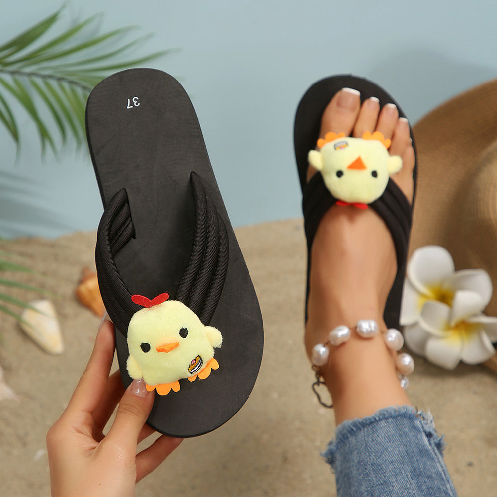 Eva thick-soled flip-flops: cloud-like comfort for outdoor beach vacations, featuring cartoon character designs for matching family sets and cozy lounging at home