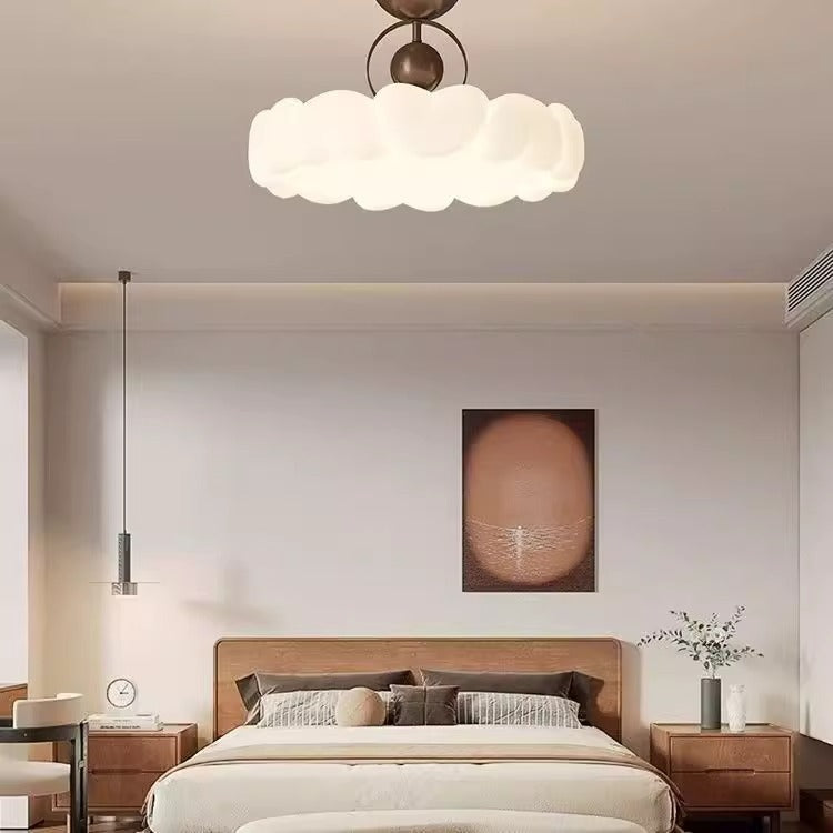 [Strict selection] 2025 new ceiling lamp medieval cream wind master bedroom princess room feather eye protection study chandelier