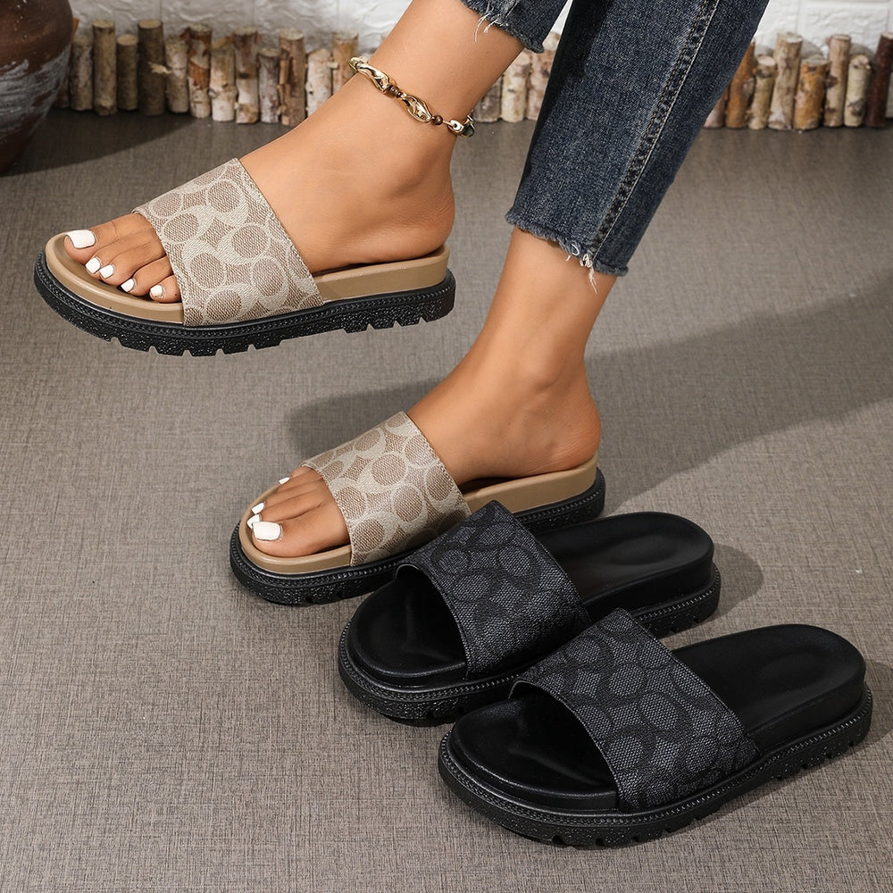 summer outerwear letter thick sole beach slippers new plus size cross-border open toe one-line sandals women's wholesale