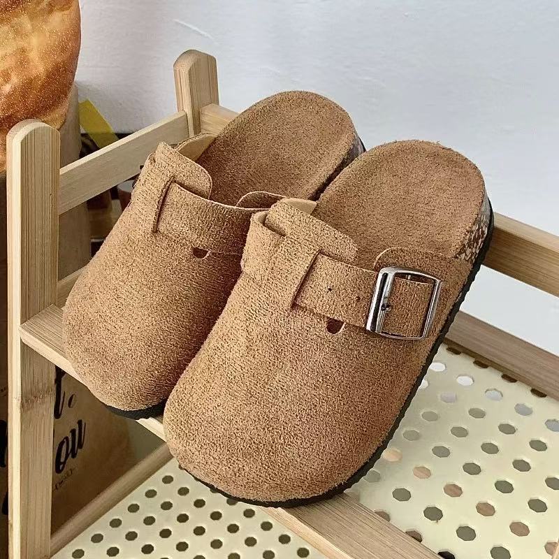 New fashionable birkenstock-style kids' shoes for outdoor wear - spring/autumn 2026 collection: cute, comfortable, non-slip, closed-toe design