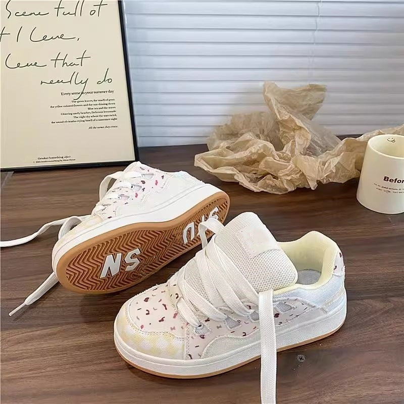 Korean style cranberry color niche sneakers women's ins trendy 2026 summer new versatile athletic casual bread shoes