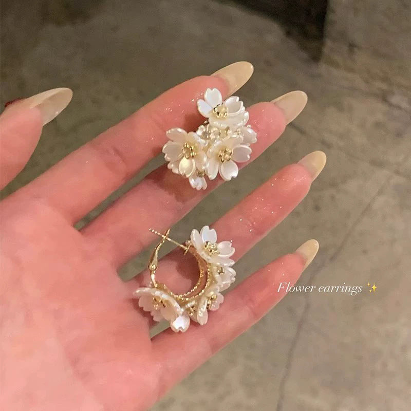 Spring break style white floral earrings - unique dopamine studs, niche design, versatile earrings