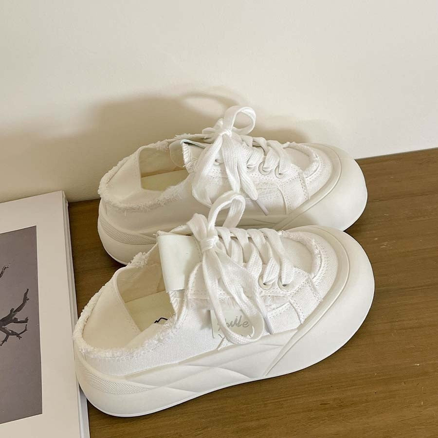 2026 new summer/autumn two-wear slip-on chunky sole canvas sneakers - women's student style, white shoes, versatile bread shoes