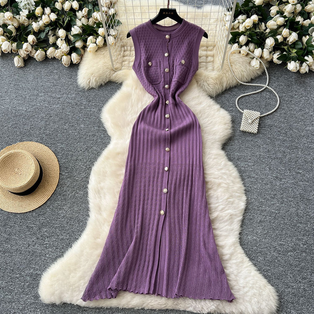 Chanel-inspired, high-end, round-neck, sleeveless, metal-buttoned, slim-fit, figure-flattering knit dress for women, new summer 2025 collection