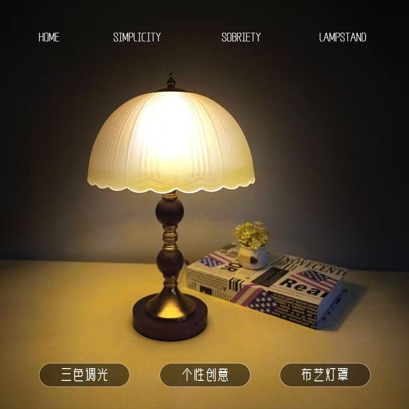 Retro bedroom bedside lamp casual european cream medieval small table lamp warm study decoration solid wood glass table lamp