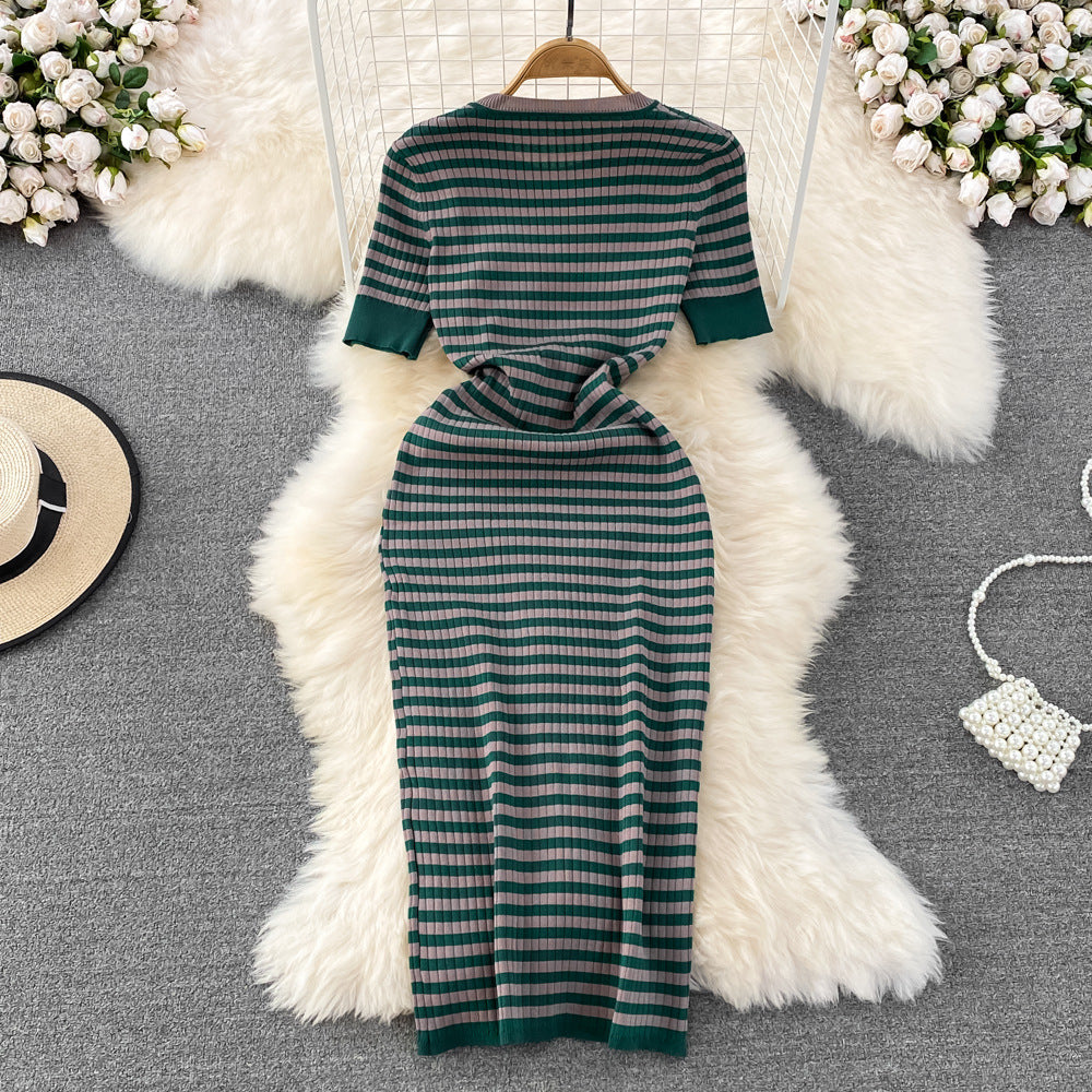 Lightly mature royal sister style round neck silm pleated stripesdresseleganceelegant goddess style classy sense hip-covering long skirt