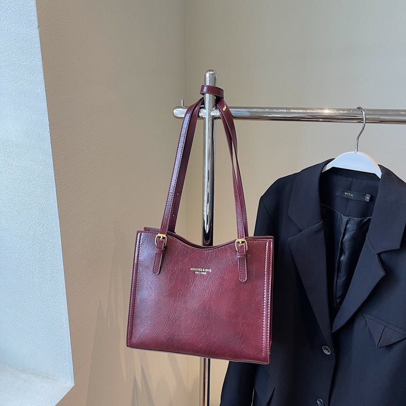 Retro red wedding bride large-capacity bag women's 2025 new autumn and winter versatile commuter shoulder bag tote bag