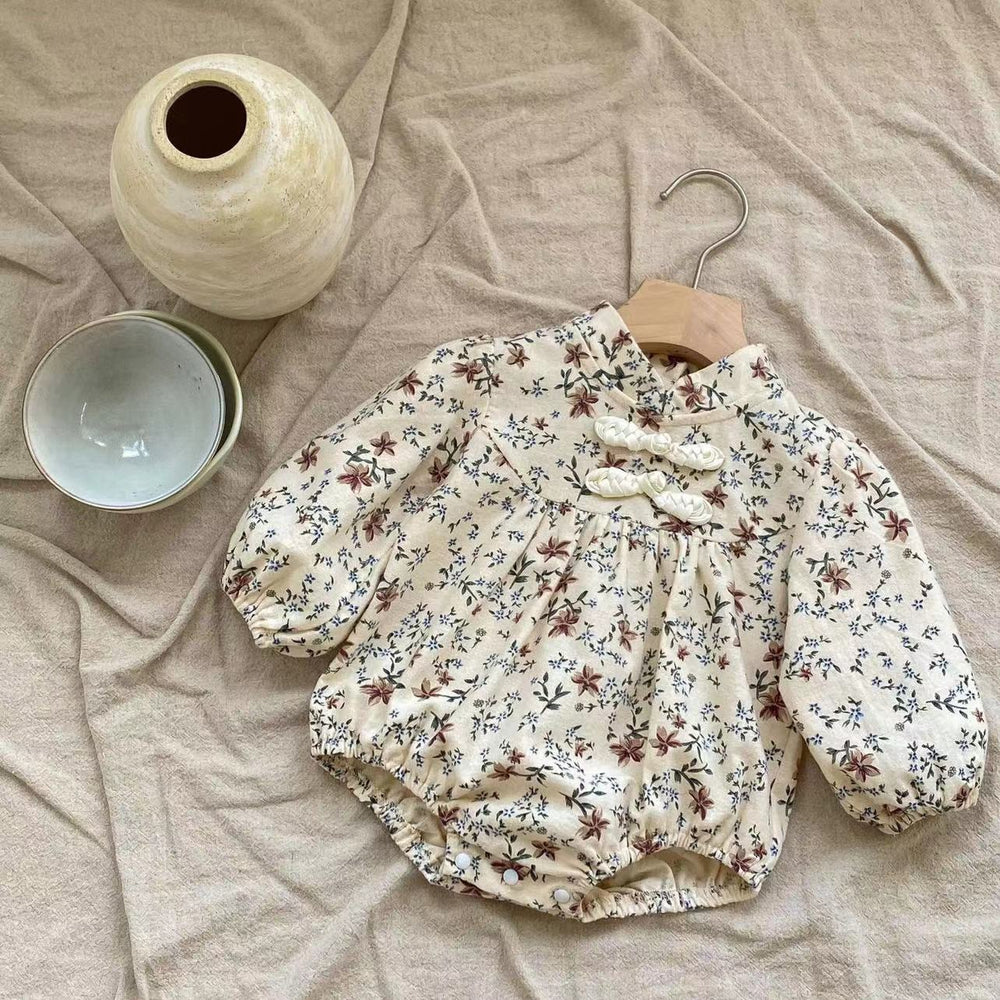 Newborn infant spring autum baby girl floral jumpsuit cheongsam harem triangular bag butt clothes full month crawling clothes trendy