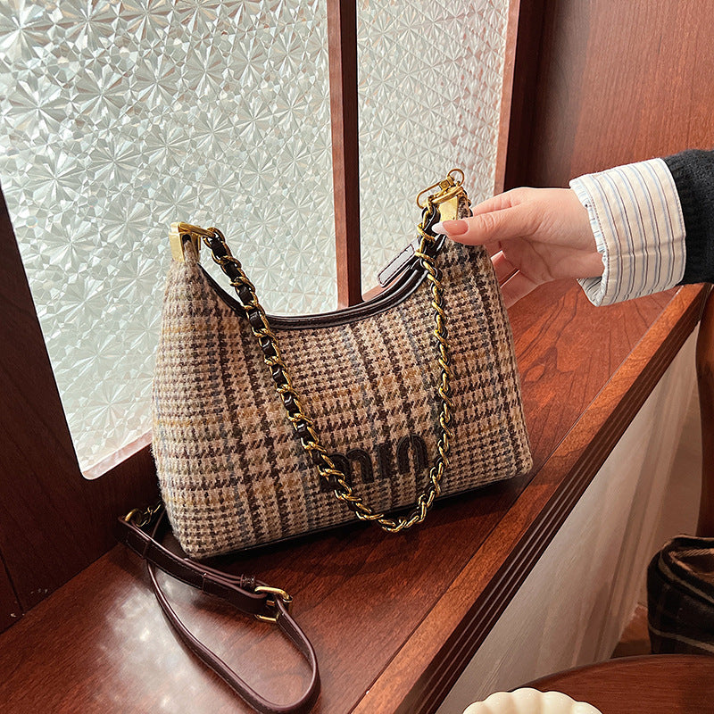 Underarm contrast color casual small square bag women's 2025 spring new korean style retro fashion large capacity commuter shoulder bag