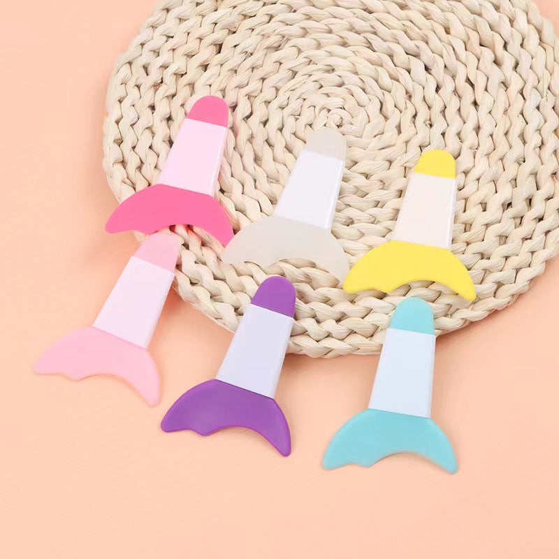 Beginner eyeliner guide - crescent silicone eyeshadow & mascara applicator - makeup tool