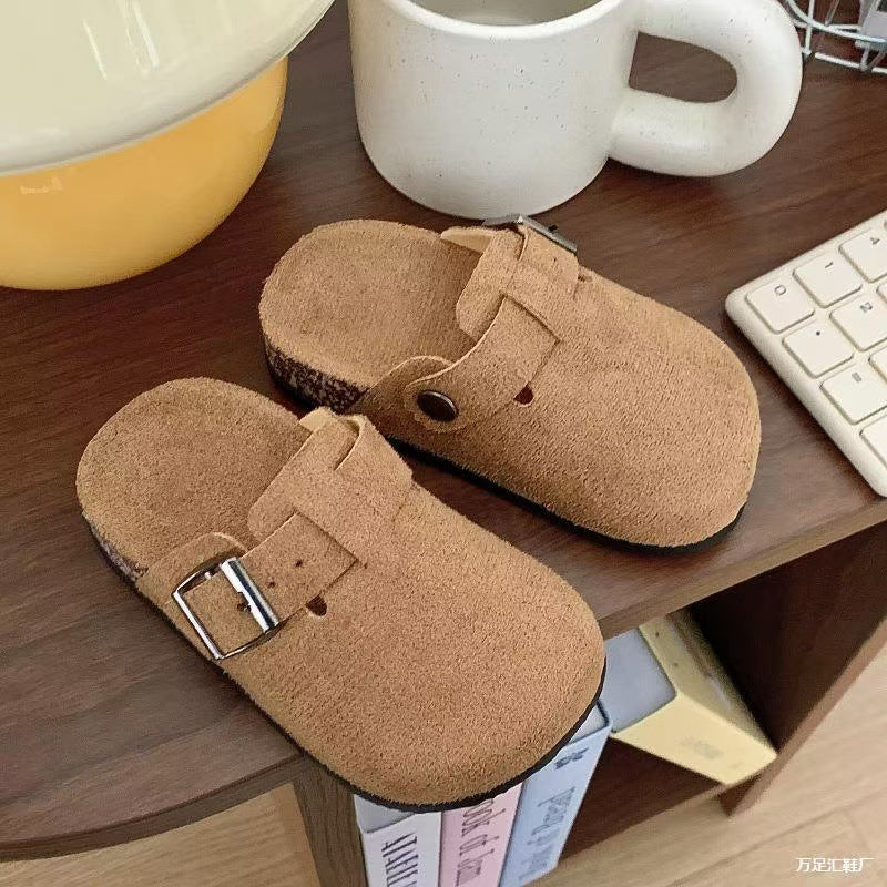 New fashionable birkenstock-style kids' shoes for outdoor wear - spring/autumn 2026 collection: cute, comfortable, non-slip, closed-toe design