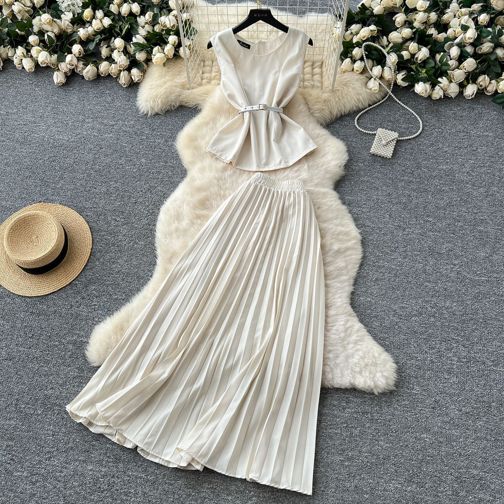 Light mature style strappy waist round neck sleeveless tops + high waistslimming look large swing pleated skirt frenchtwo-piece set