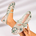 spring/summer new women's shoes: fashionable floral embroidered mesh ballet flats - new chinese style for export