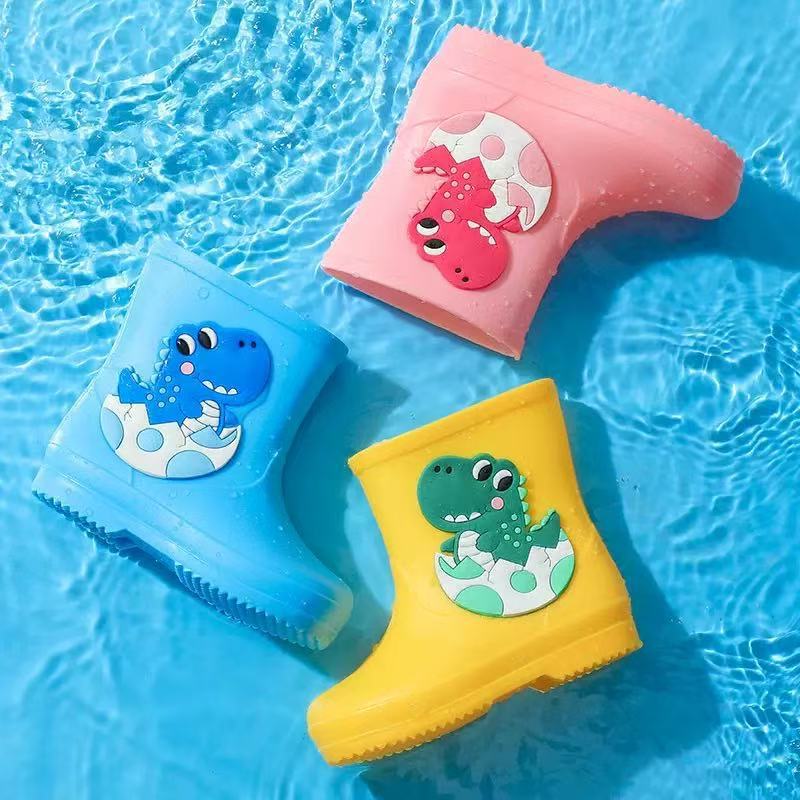 New cartoon waterproof rain boots for kids - boys, girls, toddlers, and preschoolers - rubber rain boots, short boots for outdoor use, kindergarten footwear