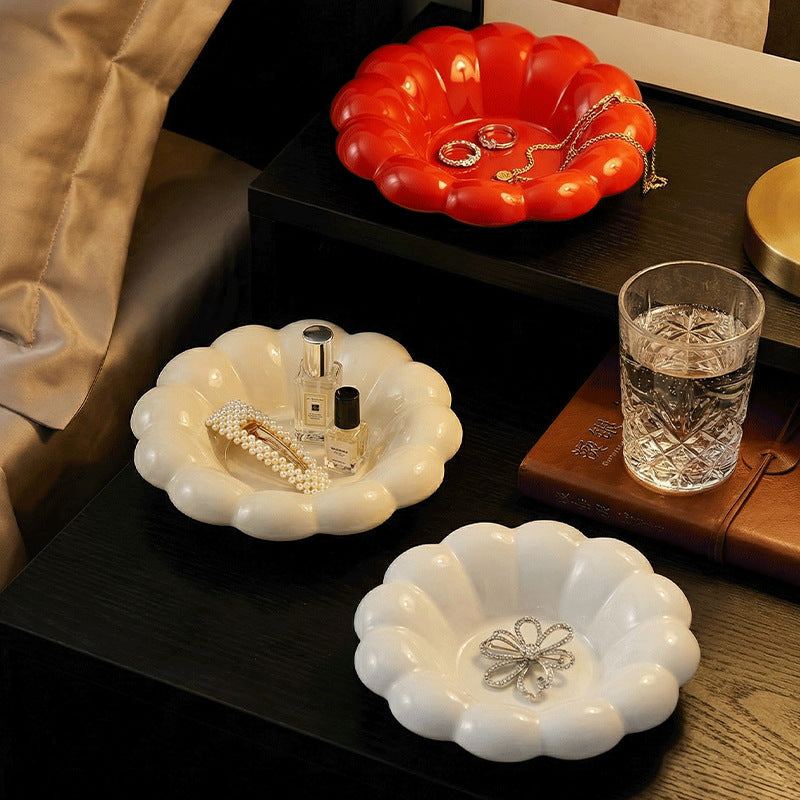 Instagrammable desktop organizer: ceramic tray for jewelry, keys, rings, and photo props - creative display