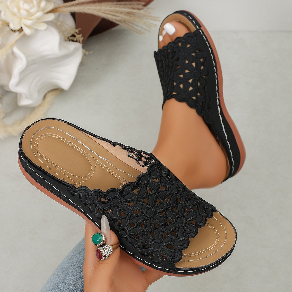 summer new arrival: plus-size women's casual comfort floral cutout slip-on flat sandals - wholesale