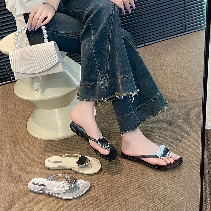 Women's flip-flops: comfortable, minimalist, non-slip, thick-soled, fairy-tale style, sweet beach sandals, heart-shaped slippers, korean casual