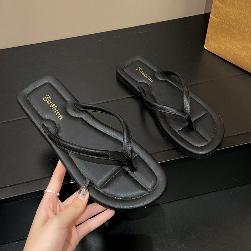 Women's flat flip-flops: new summer fashion, soft sole, comfortable, indoor/outdoor, beach sandals, trendy slides