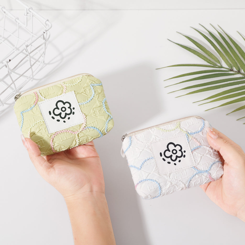 Change bag for women is small, portable, cute and simple, student wrist bag, new mouth red envelope, exquisite storage, light luxury travel