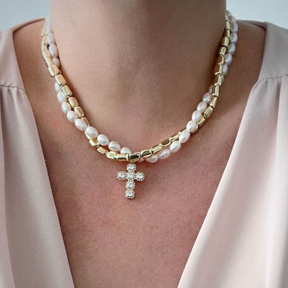 European and american cross-border baroque imitation pearl necklace for women, niche light luxury high-end diamond-encrusted cross pendant choker