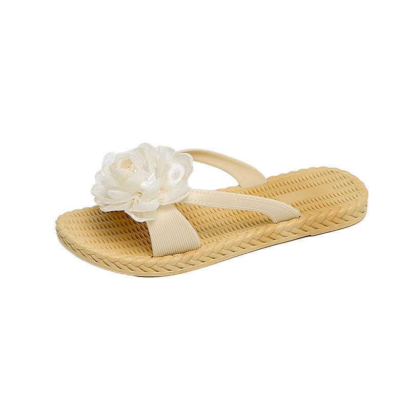 Sweet and stylish women's summer sandals, featuring a new mesh floral design, flip-flop style, flat sole, and non-slip beach shoes