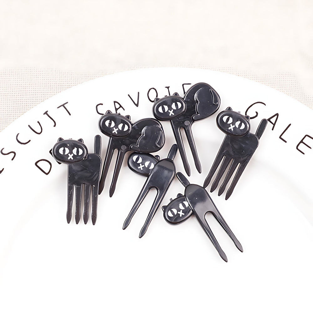 Japanese cartoon fruit picks creative children's food forks cake forks cute animal dessert forks plastic fruit forks