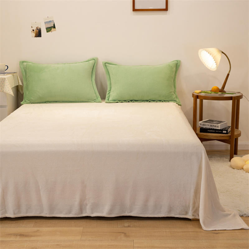 Solid color milk fleece four-piece set, fleece wholesale coral fleece bedding, bed sheet quilt cover, flannel bed three-piece set, winter