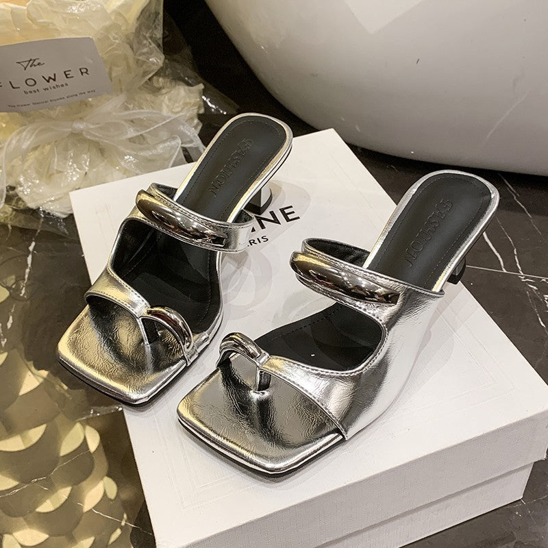 French low-heel slippers for women, 2026 new summer collection: open-toe sandals, square-toe flip-flops, and thong sandals