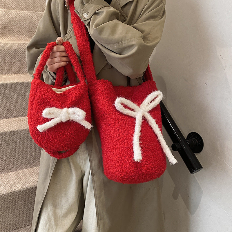 Retro plush large-capacity bucket bag women's versatile shoulder small crossbody cloth bag niche casual bag