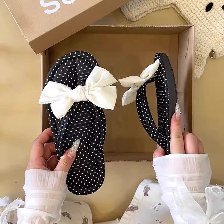 Thick sole flip-flops women's outwearsummernew arrival cartoon cute polka dot lightweight non-slip beach flip-flops women's sandals